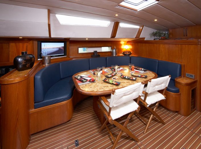 salon_table - Noheea Luxury Sailing Yacht for Charter